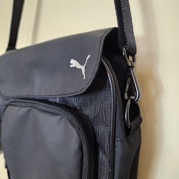 NWT Puma Journey Black Crossbody Bag Unisex Sports bag - Picture 2 of 15